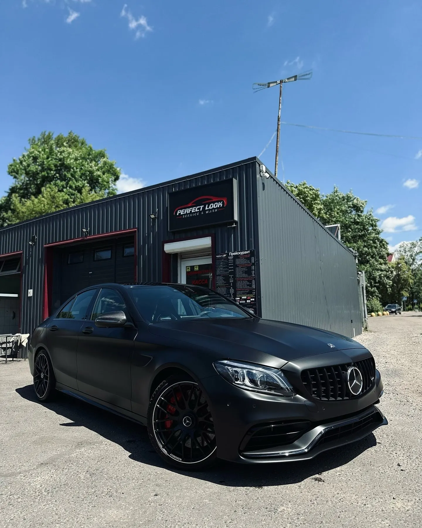 Mercedes-AMG C 63 S в матовой плёнке